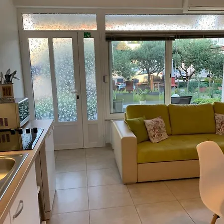 Petra Apartment Kastela