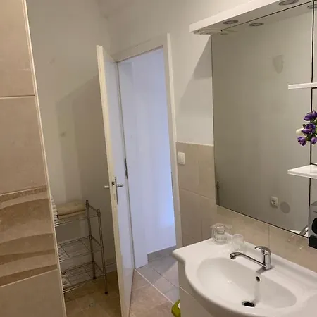 Petra Apartment Kastela
