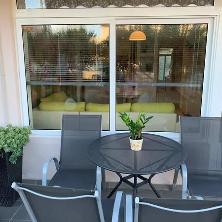Petra Apartment *