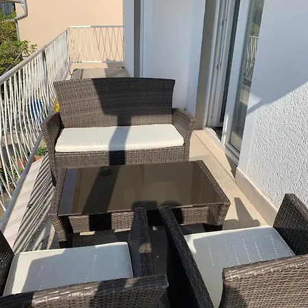 Petra Apartment Kastela