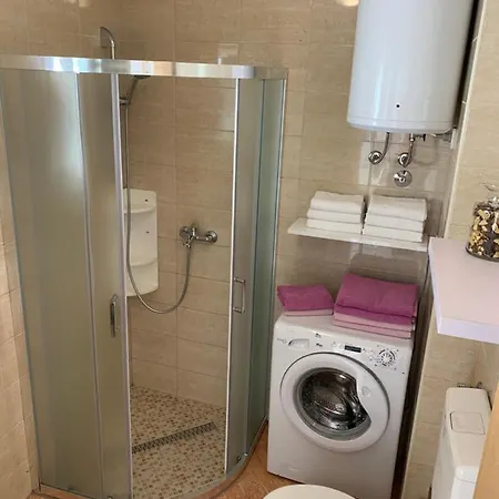 Petra Apartment *