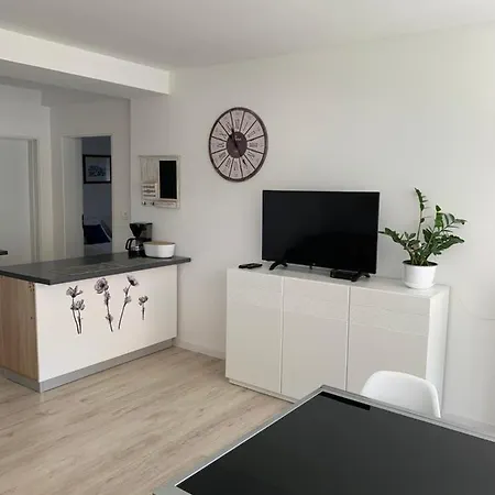 Petra Apartment Kastela