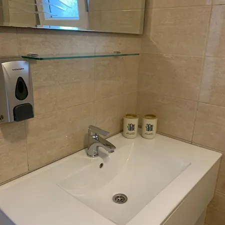 Petra Apartment Kastela